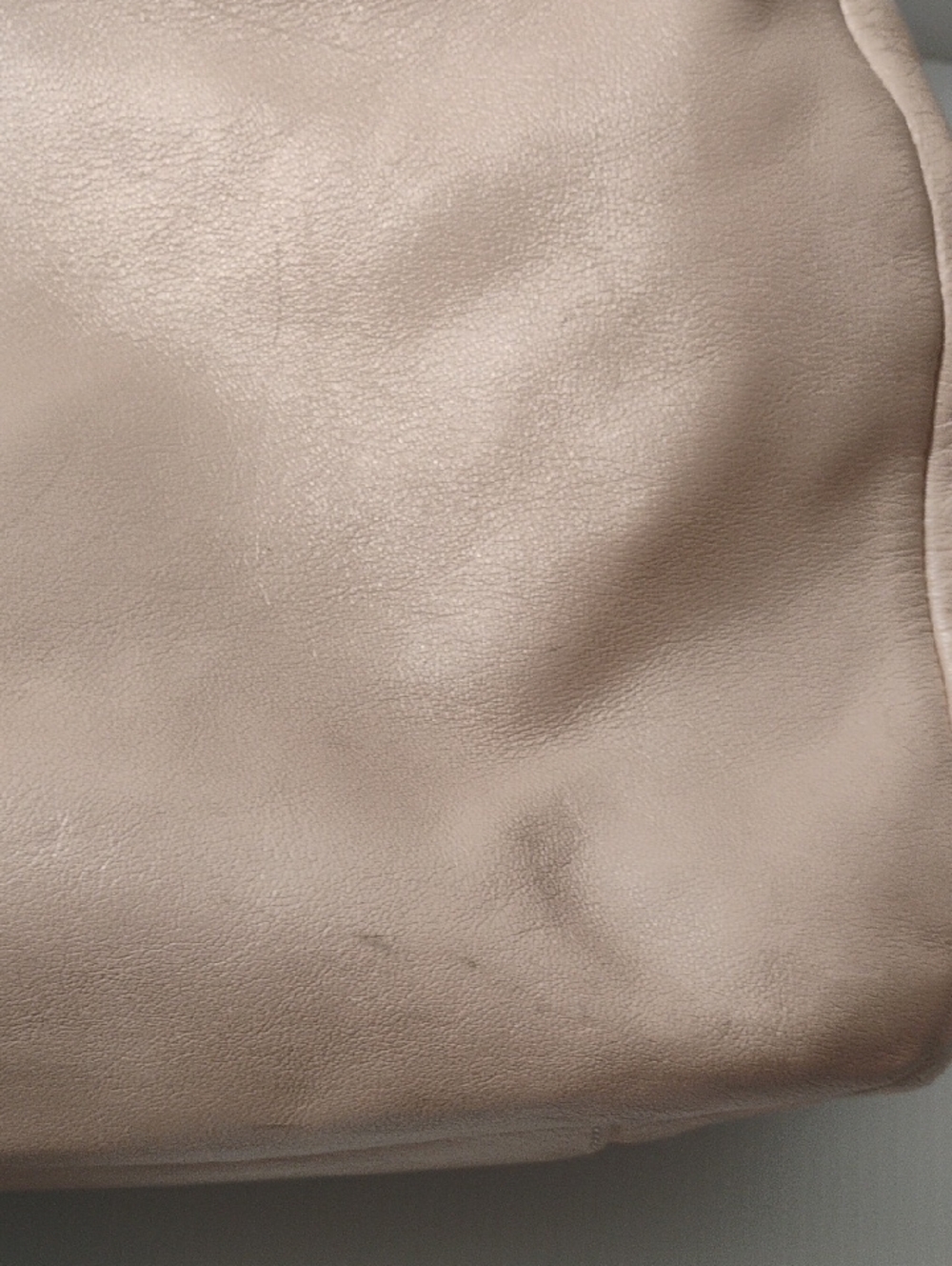 Coach Soho Lynn leather hobo shoulder bag In Shell Pink - Pre-loved Signs Of Use - Picture 11 of 14